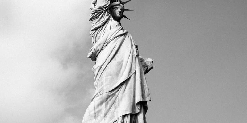 利用P4可编程交换机实现数据中心网络自定义协议与高性能转发：MCJZW资源分享与软件开发指南